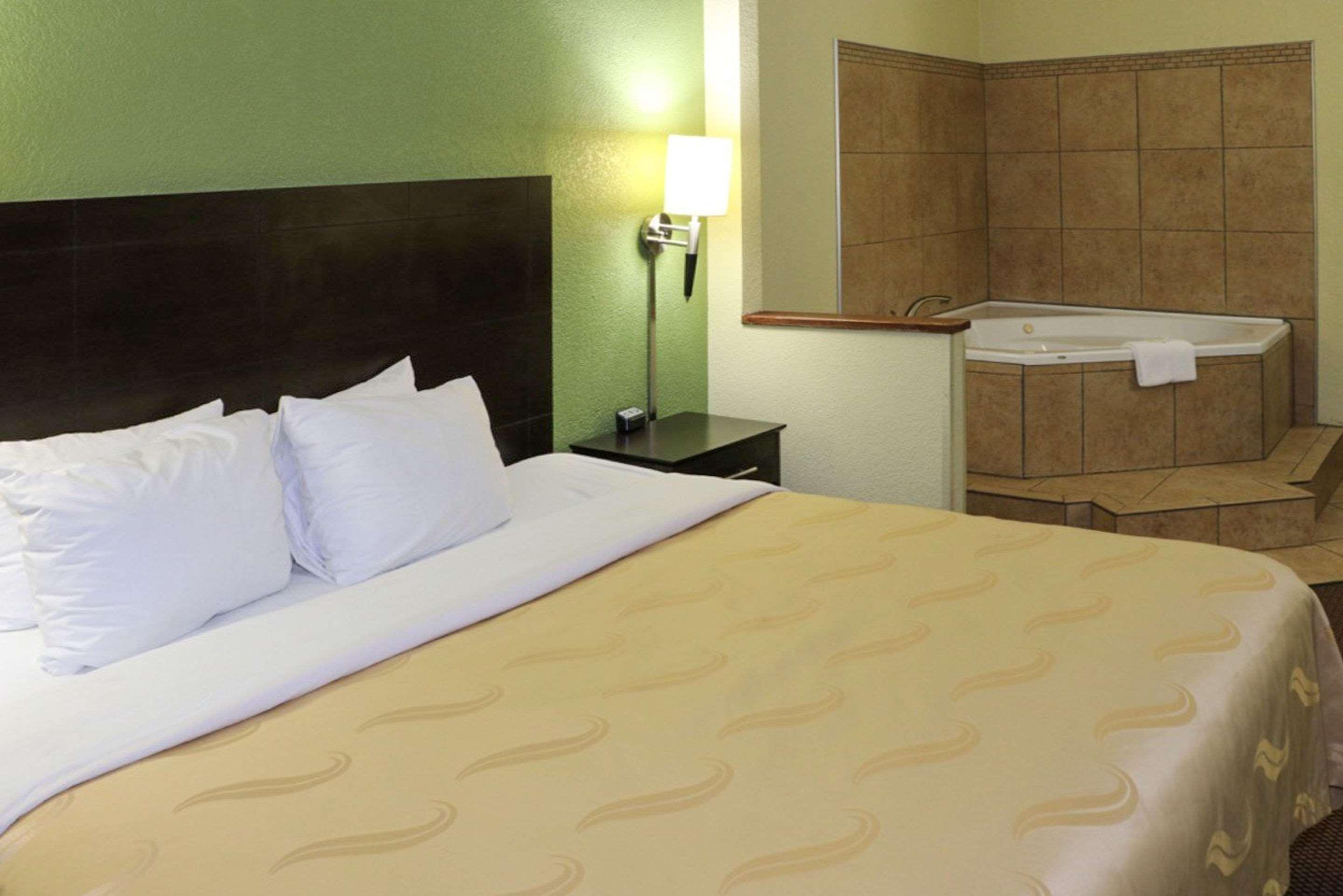 Quality Inn East Evansville Eksteriør bilde
