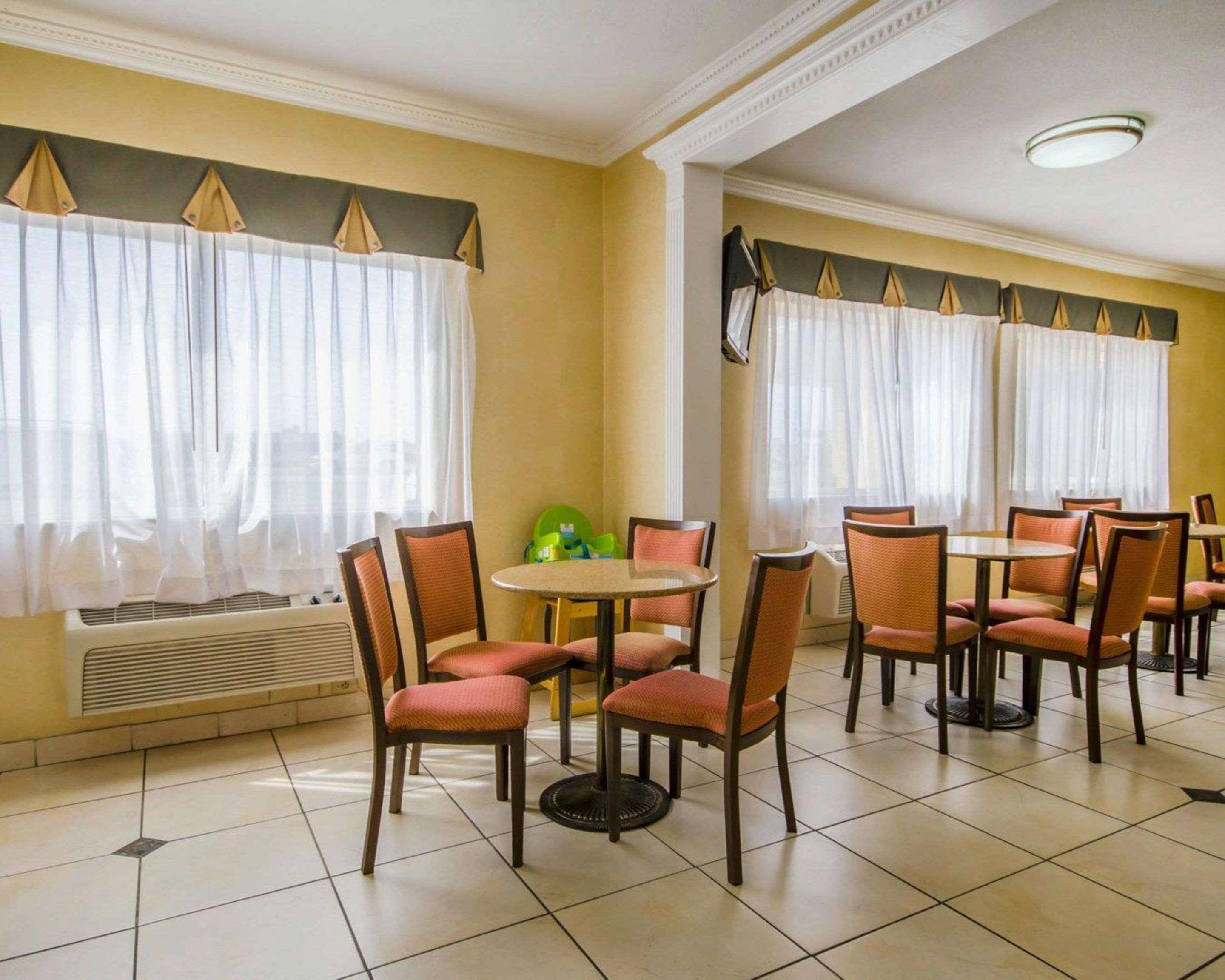 Quality Inn East Evansville Eksteriør bilde