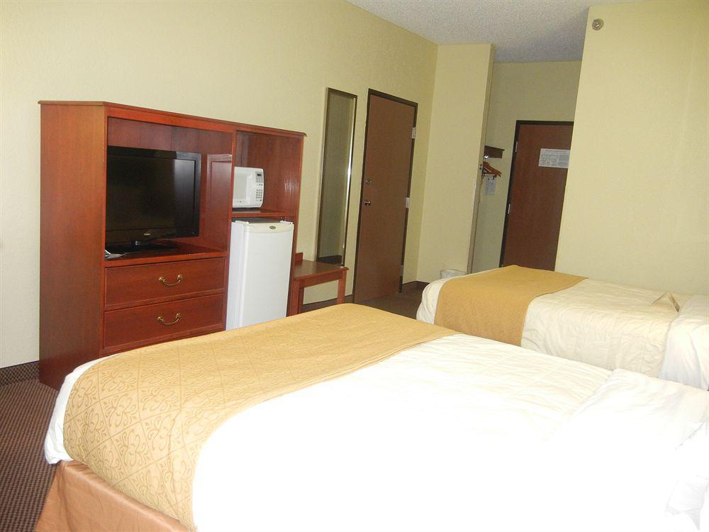 Quality Inn East Evansville Eksteriør bilde