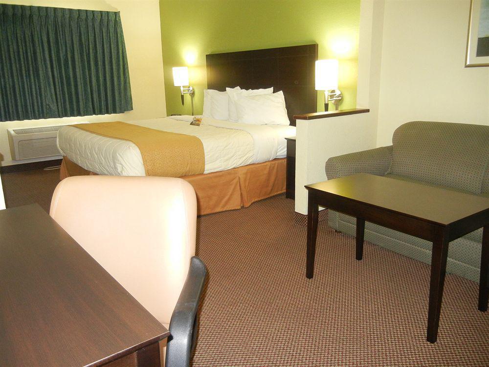 Quality Inn East Evansville Eksteriør bilde