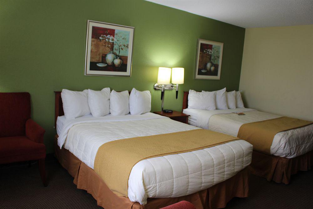 Quality Inn East Evansville Eksteriør bilde
